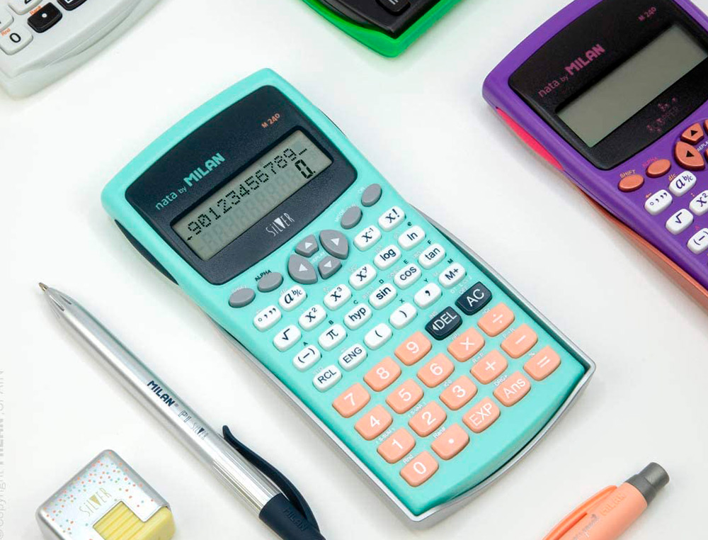 CALCULADORA MILAN CIENTIFICA M240 SILVER 2 LINHAS 240 FUNCOES 10+2 DIGITOS COR VERDE TURQUESA COM TAMPA COR PRATA