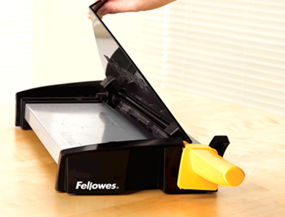 GUILHOTINA DE ALAVANCA FELLOWES FUSION A3 METALICA ATE 10 FOLHAS 80 GR