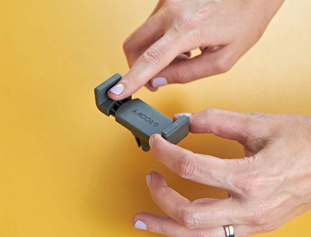 SUPORTE MOVEL PARA CARRO GROOVY ROTACAO 360º COR CINZA ESCURO