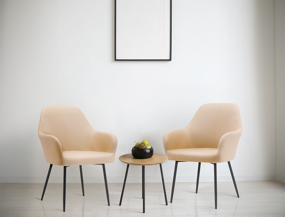 CADEIRA CONFIDENTE Q-CONNECT SIEMIONE BASE METALICA ALT MAX 820 LARG 570 PROF 580 CASTANHO AREIA