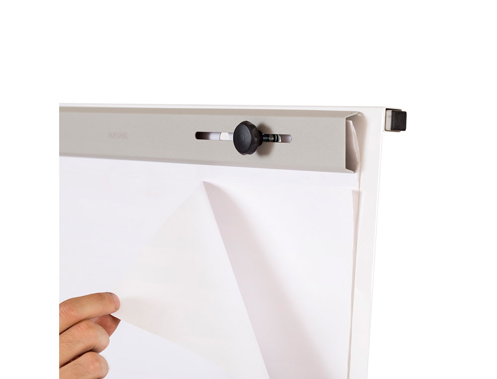 QUADRO BRANCO ROCADA COM TRIPE PARA CONFERENCIAS MAGNETICA LACADA BRACO EXTENSIVEL 68X104 CM ALTURA